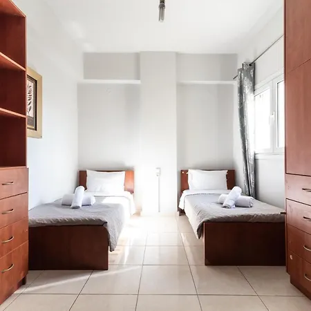 アパート Spacious House With Seaview イラクリオン