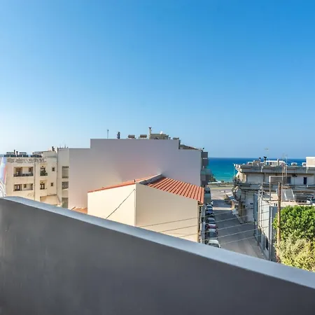 アパート Spacious House With Seaview イラクリオン